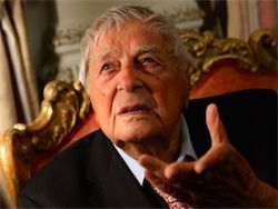 Юрия Любимова госпитализировали в тяжелом состоянии