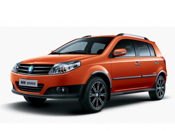 Geely MK Cross: стоит ли своих денег?